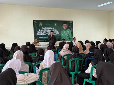 Perkuat Fondasi Bangsa, KH. Maman Imanulhaq Sosialisasikan Empat Pilar Kebangsaan kepada Warga Majalengka